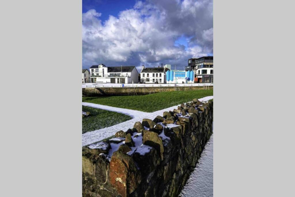 The Loft , Portrush Apartment Luaran gambar